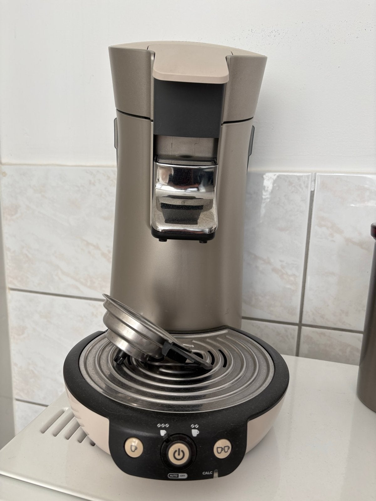 Philips Senseo Quadrante Koffiezetapparaat - Champagne kleur, Koffiemachine, Ophalen of Verzenden, Zo goed als nieuw, 2 tot 4 kopjes