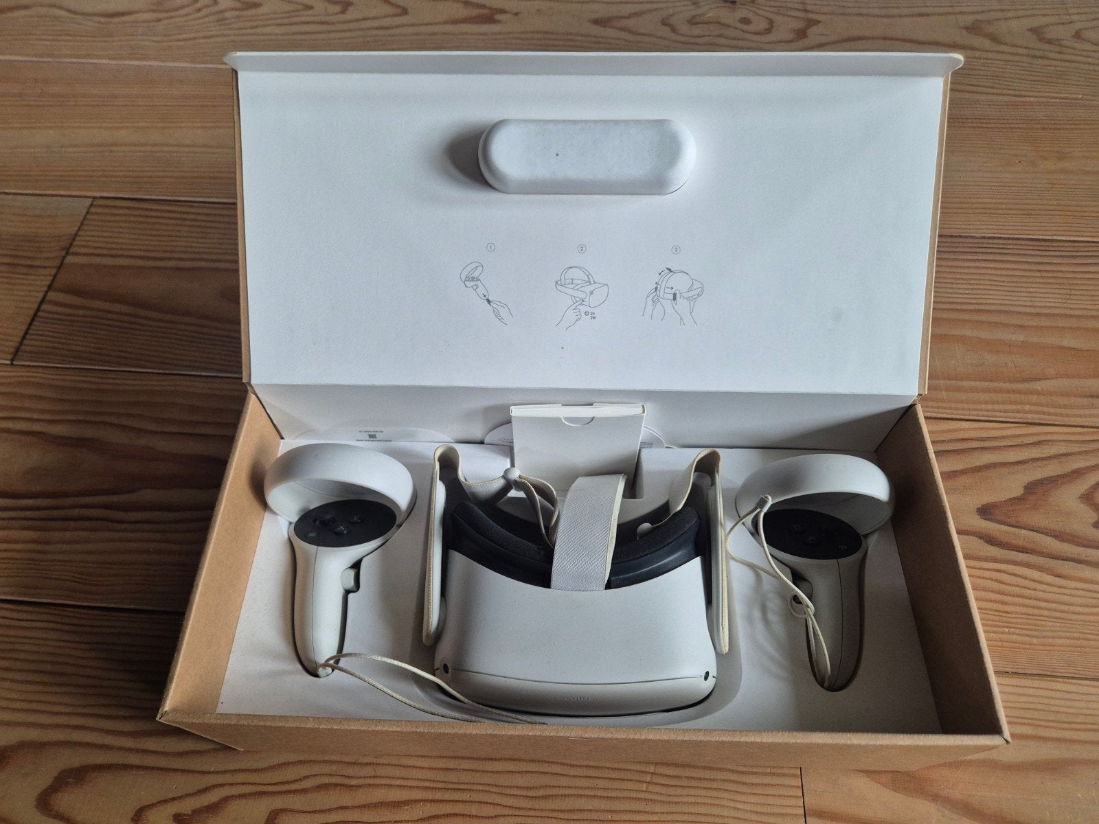 Oculus Quest 2 VR-bril met controllers en originele doos, Ophalen of Verzenden, Gebruikt, VR-bril, Overige platformen