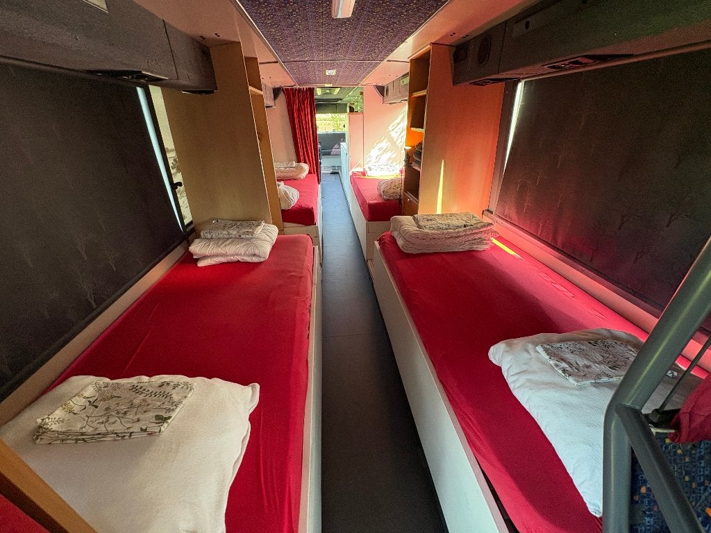 Foto 16 van Touring car bus camper / Mobiel chalet / stacaravan