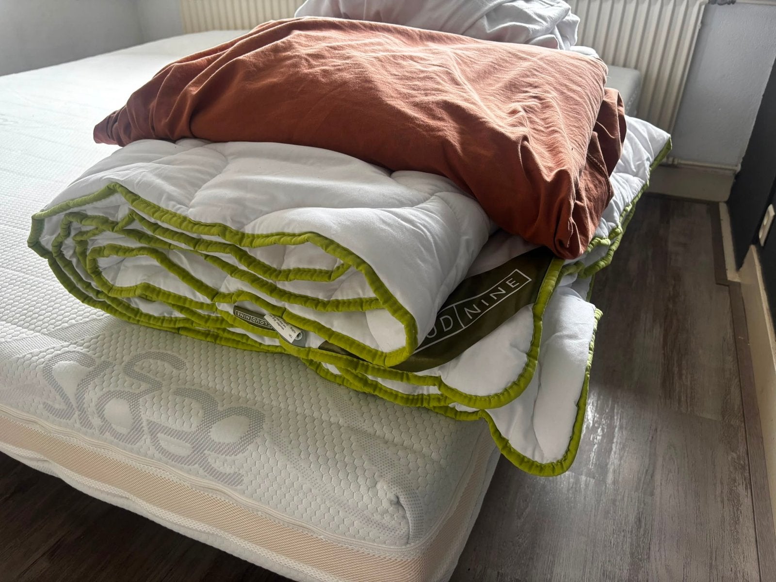 Matras, bedbodem en dekbed - Zo goed als nieuw, Ophalen, Tweepersoons, Zo goed als nieuw, Matras