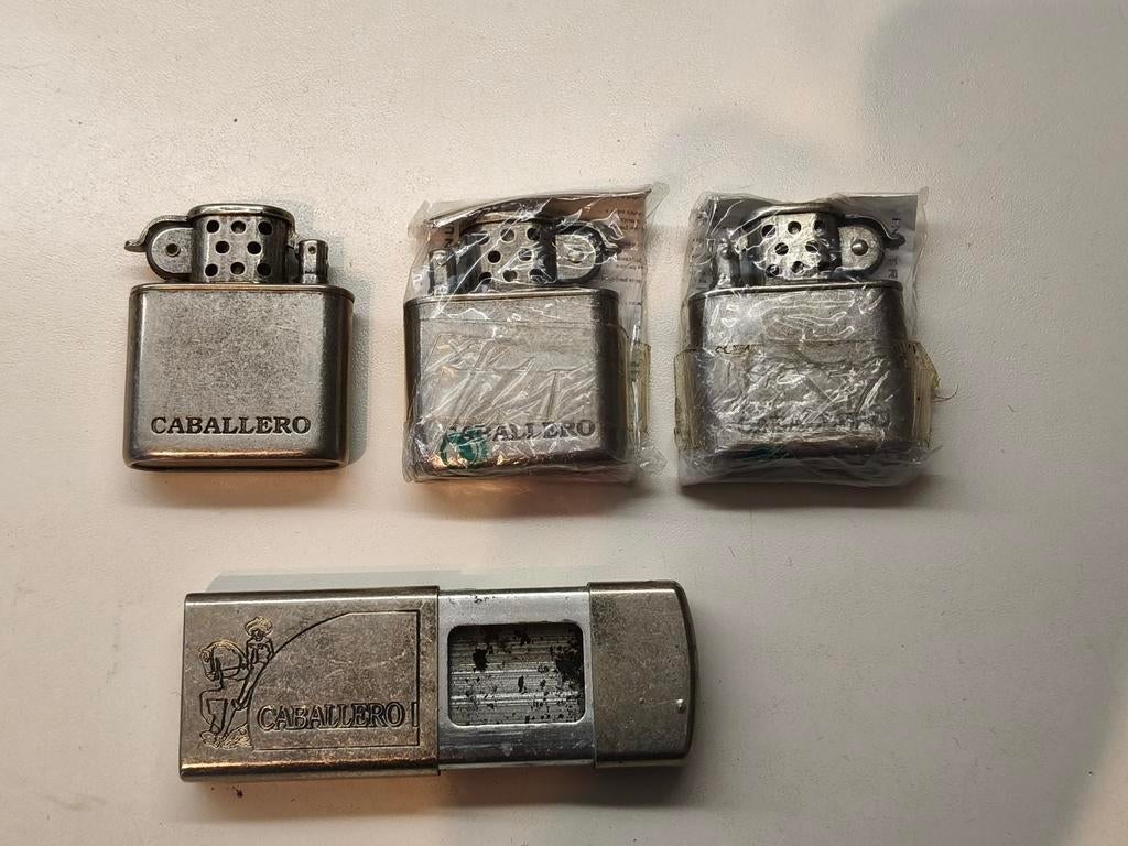 3 Caballero aanstekers en asbak, Verzamelen, Ophalen of Verzenden, Gebruikt, Aansteker