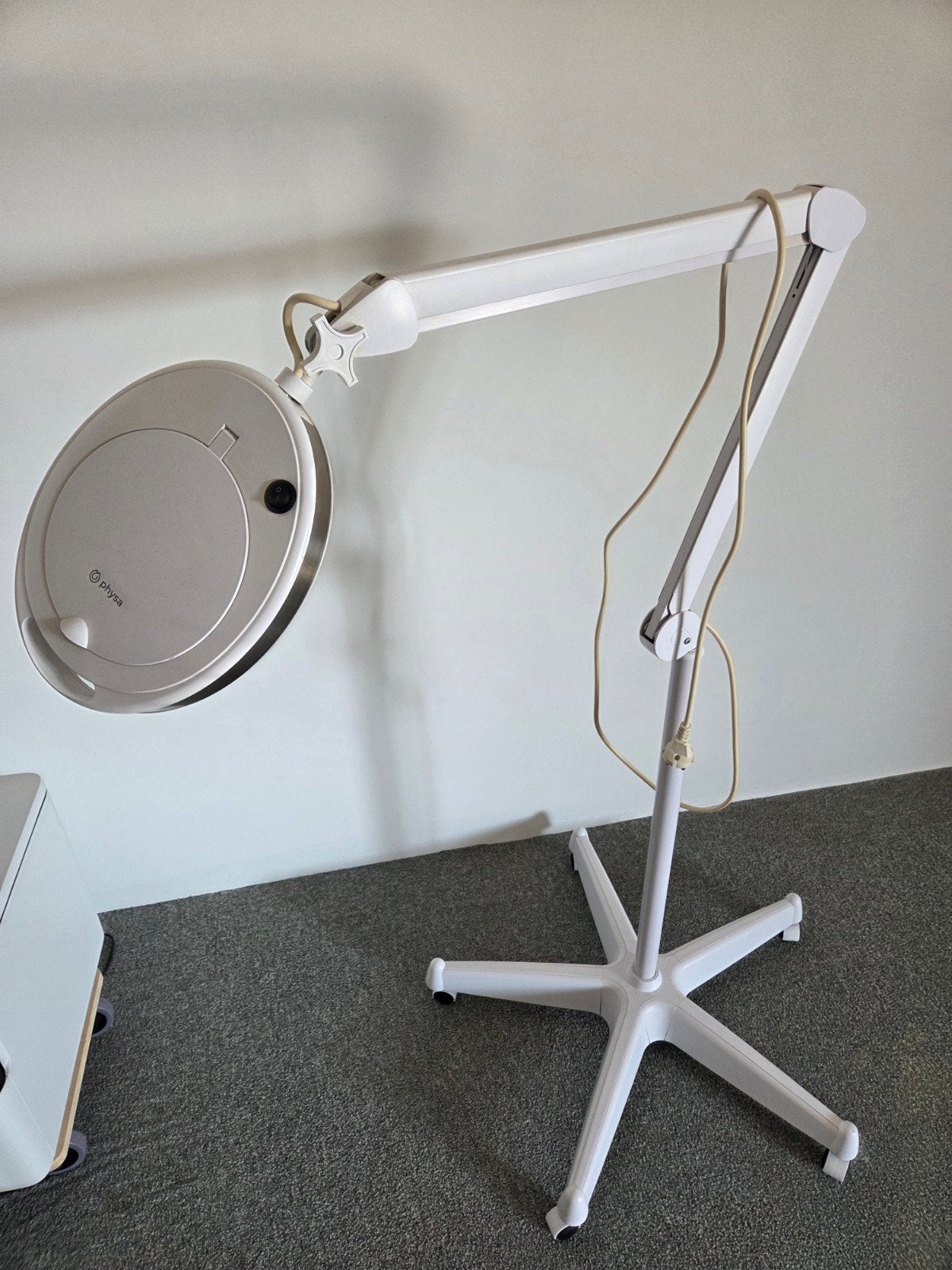 (loeplamp) Physa Vergrootlamp met LED-verlichting en Statief, Ophalen of Verzenden, Zo goed als nieuw