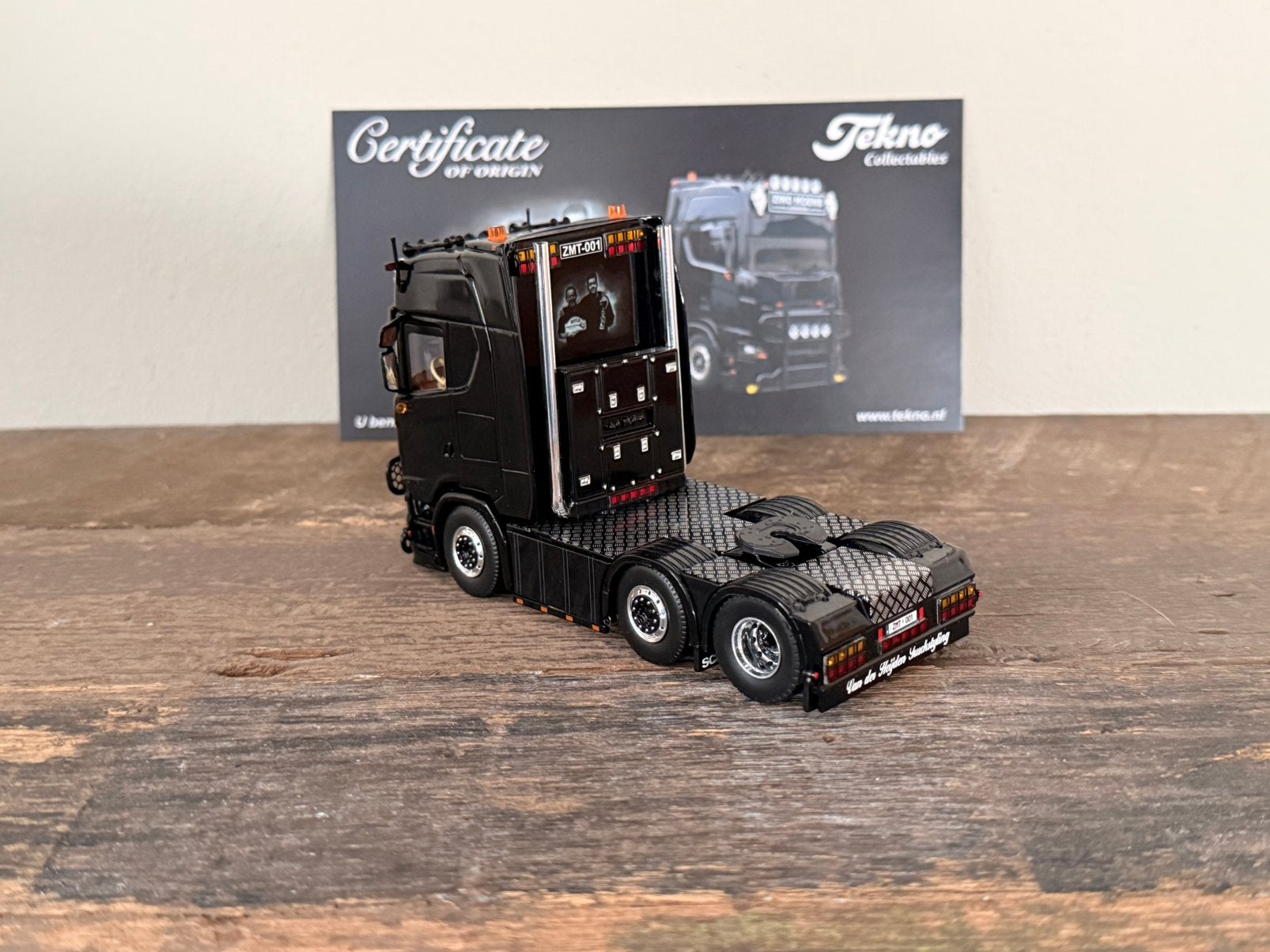 Tekno - Scania next gen Zino Moens, Hobby en Vrije tijd, Modelauto's | 1:50, Verzenden, Zo goed als nieuw, Bus of Vrachtwagen