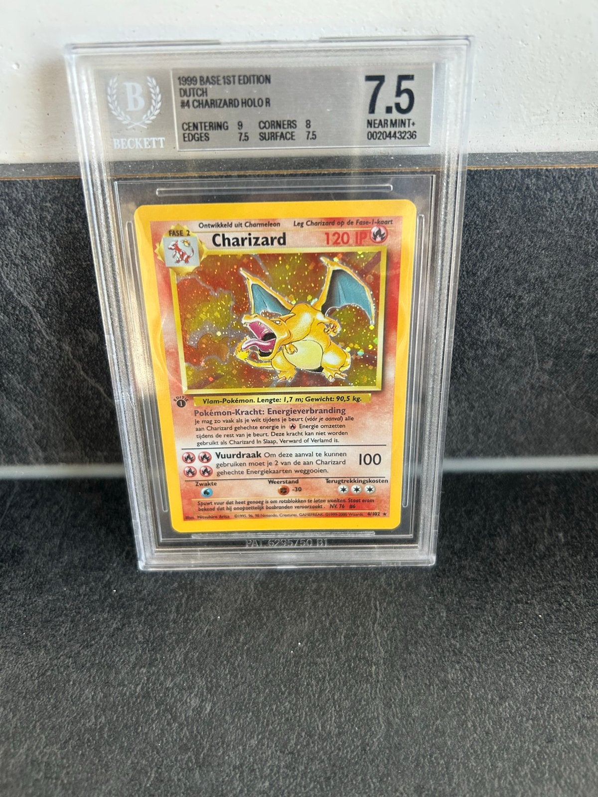 Charizard Holo 1st Edition dutch BGS 7.5, Ophalen, Zo goed als nieuw, Losse kaart, Foil