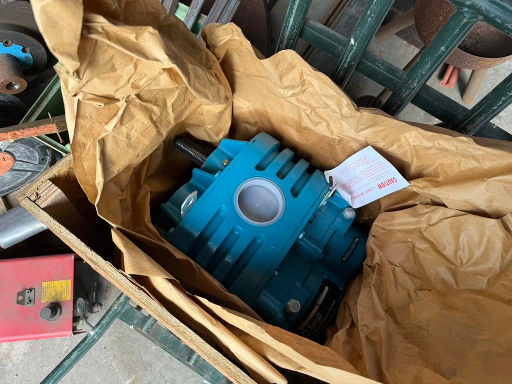 Nieuwe Tuthill 4005-21L2 Vacuümblower (0-uur), Ophalen
