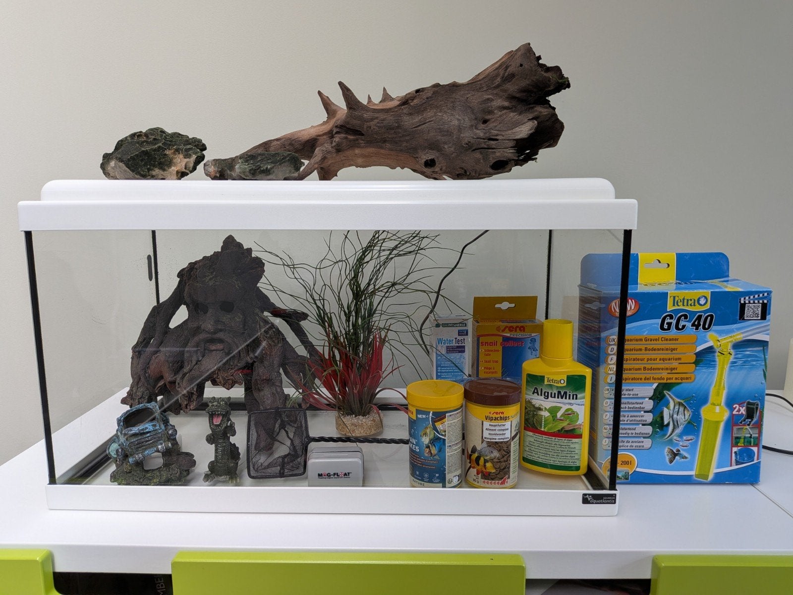 Aquarium 54 L + toebehoren, Ophalen, Inclusief toebehoren, Aquatlantis, Gevuld zoetwateraquarium