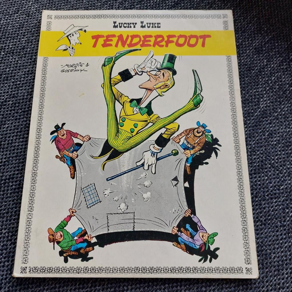 Lucky Luke - Tenderfoot (Amsterdam Boek), Boeken, Stripboeken, Eén stripboek, Ophalen of Verzenden, Gelezen, Morris & Goscinny