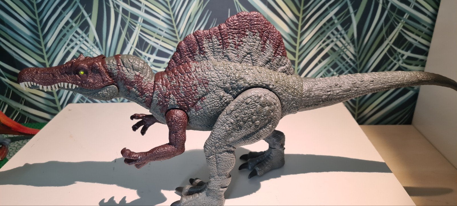 jurassic world spinosaurus, Ophalen of Verzenden, Zo goed als nieuw