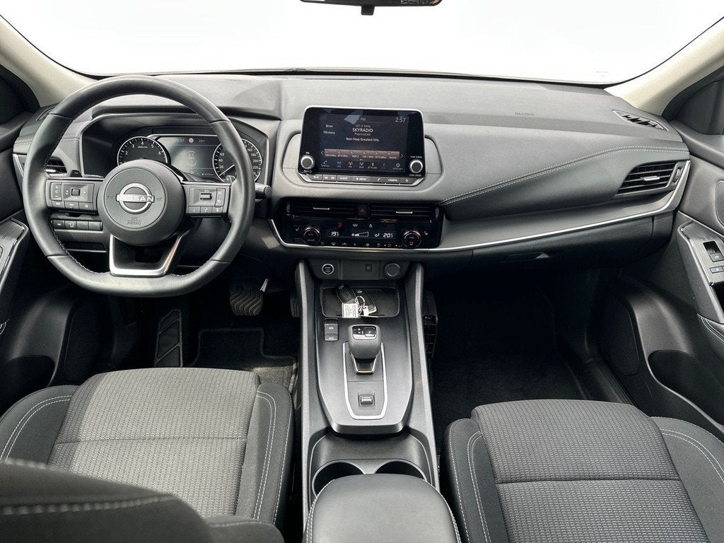 Nissan QASHQAI 1.3 MHEV Xtronic Acenta ADAPT CRUISE / STOEL/, Stof, Euro 6, Zwart, Grijs