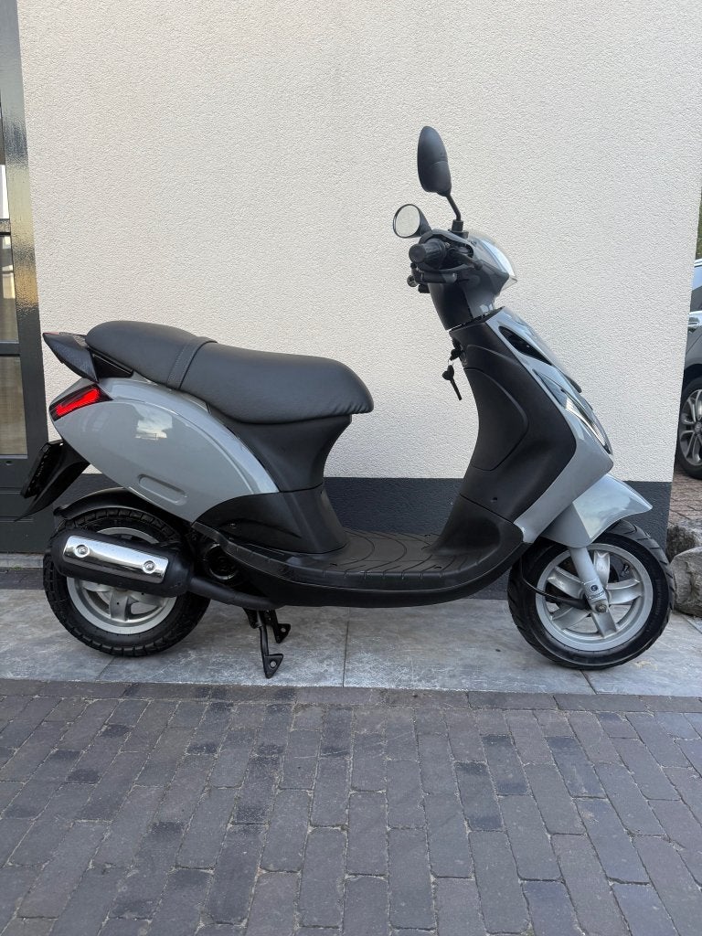 ⭐️Piaggio zip 2 takt 50cc Nardo grijs 10691 km Brom⭐️, Fietsen en Brommers, Niet ingevuld, Niet ingevuld, Niet ingevuld
