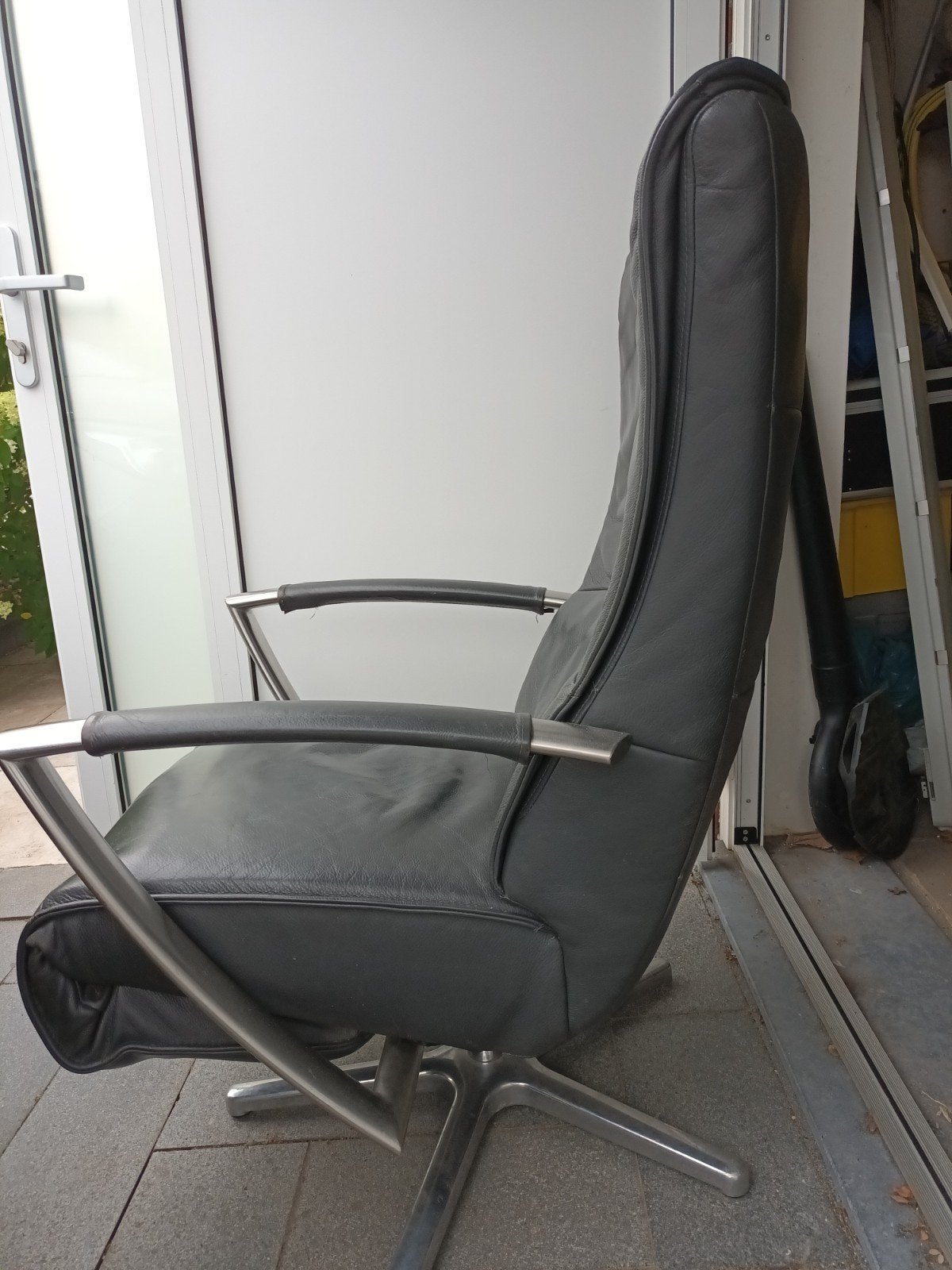 Leren fauteuil met metalen frame - Zwart, Ophalen, Modern, Comfortabel, Gebruikt, Zwart