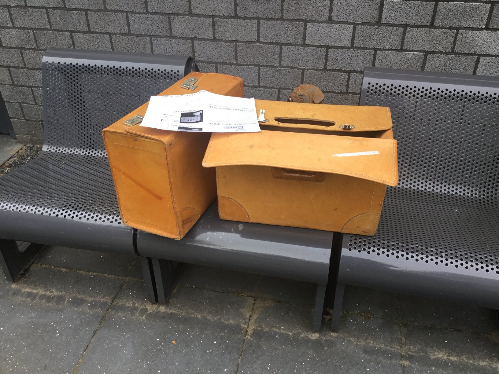 2 Vintage leren tassen met cijferslot NOS, Sieraden, Tassen en Uiterlijk, Ophalen of Verzenden, Zo goed als nieuw, Minder dan 35 cm
