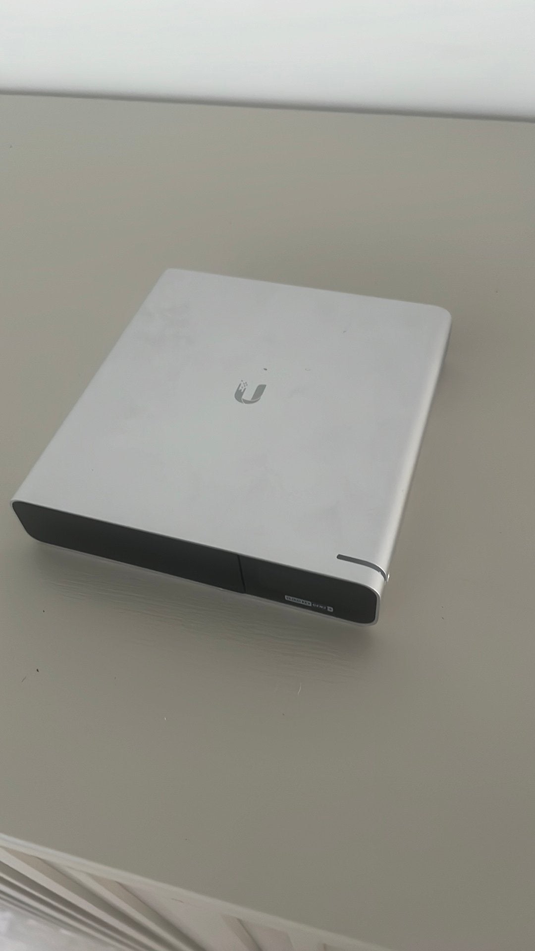 UniFi Cloud Key Gen2 Plus, 1TB HDD (Ubiquiti), Ophalen of Verzenden, Gebruikt