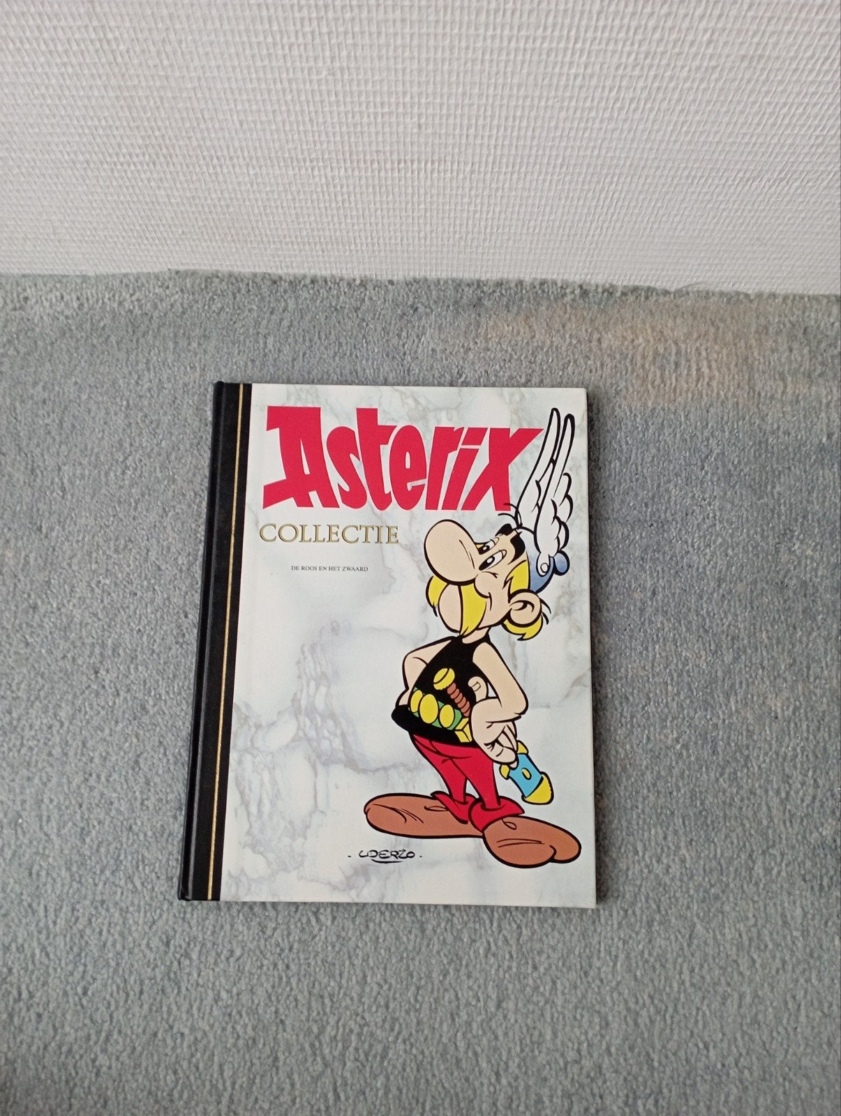 Asterix Collectie - De Roos en het Zwaard (Onbeschadigd), Boeken, Eén stripboek, Ophalen, Zo goed als nieuw