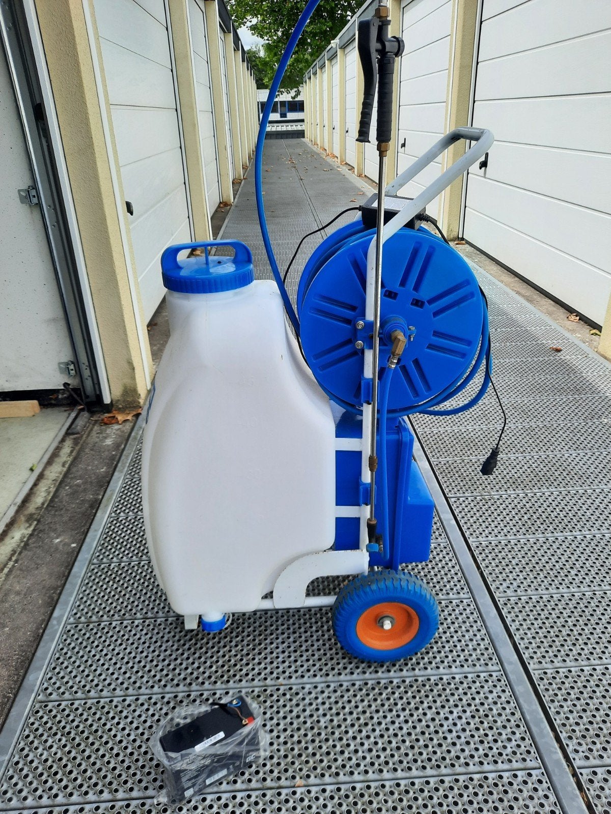 Ryom Accu Drukspuit 45L - 50M Slang - 12V Batterij, Ophalen