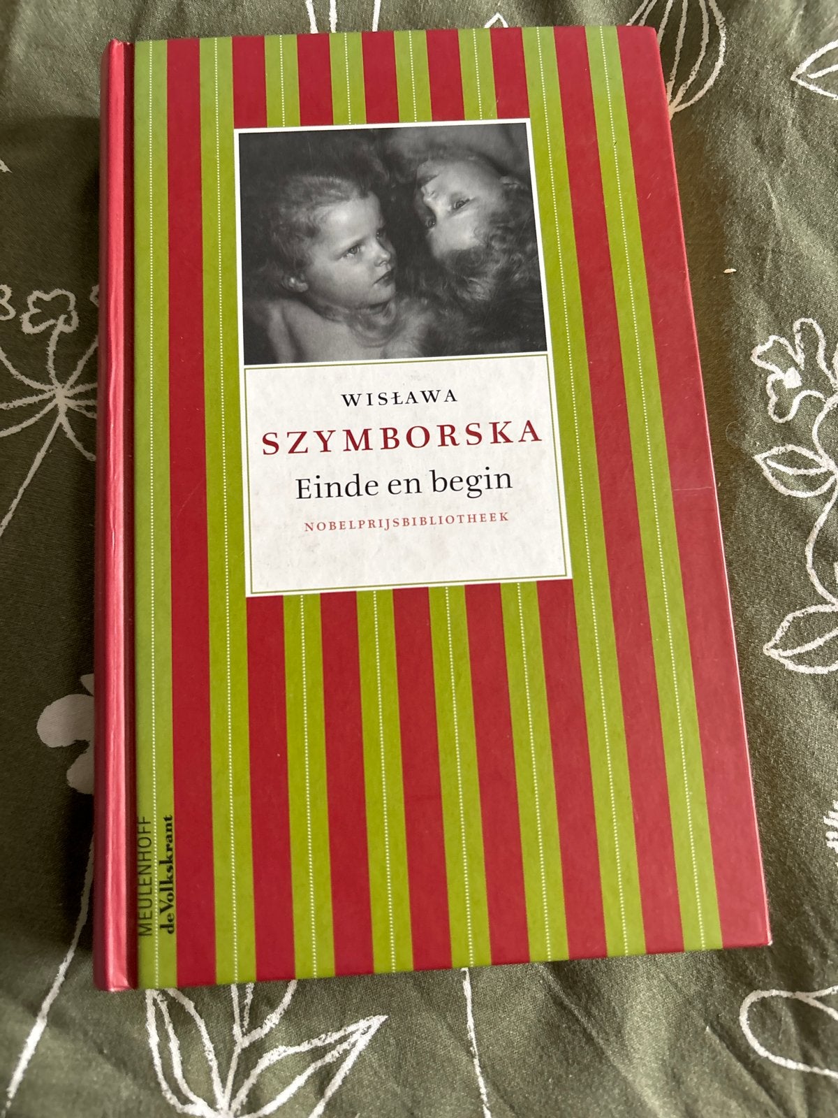 Wislawa Szymborska - Einde en begin (Nobelprijsbibliotheek), Boeken, Ophalen of Verzenden, Zo goed als nieuw, Nederland