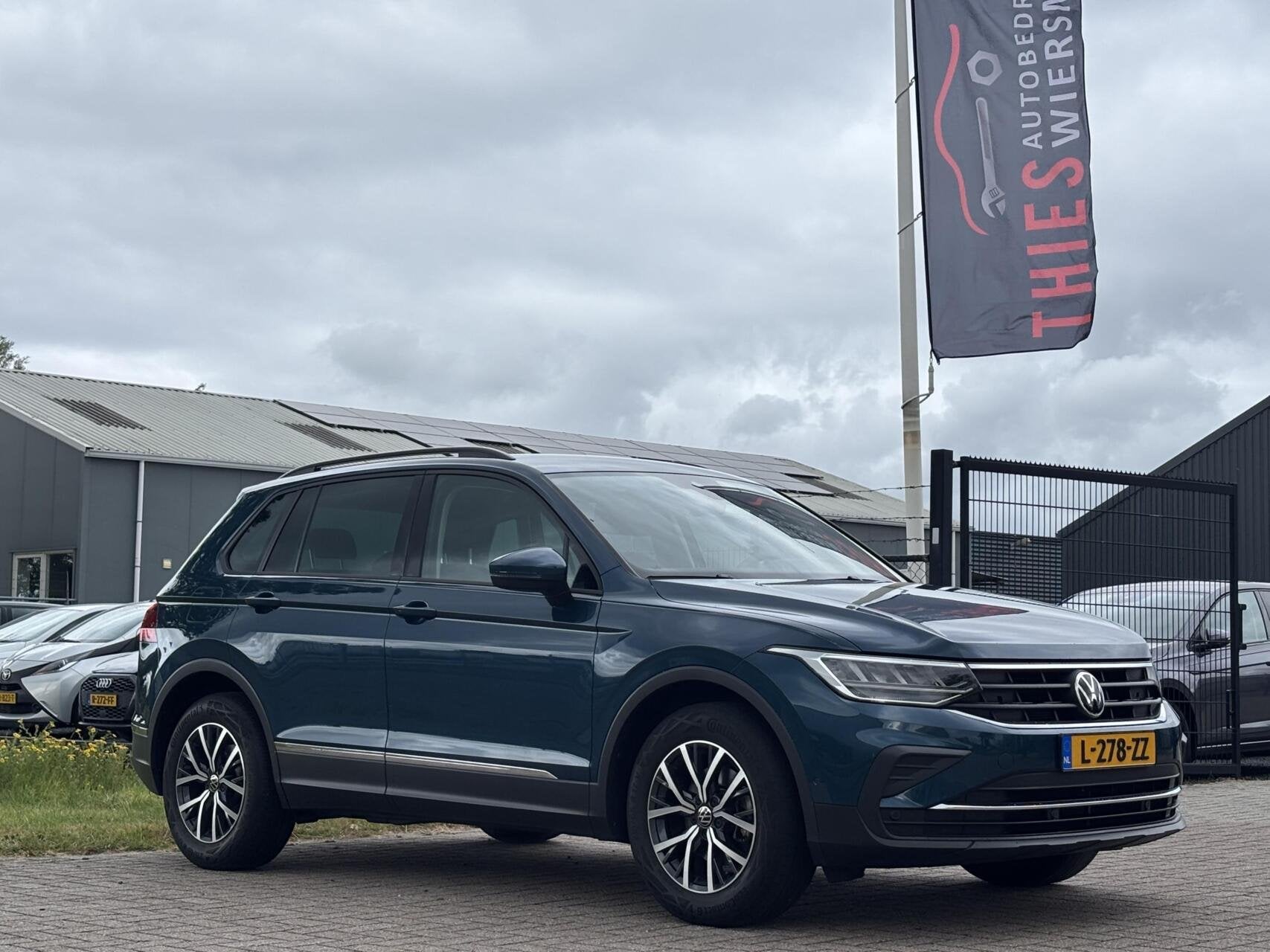 Volkswagen Tiguan 1.5 TSI Life Business acc camera keyless, Auto's, Voorwielaandrijving, Euro 6, 4 cilinders, 150 pk