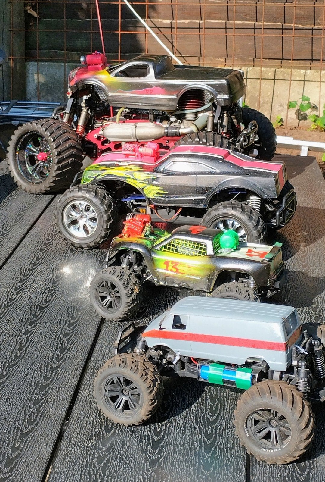 RC Monster Truck - CEN Genesi Nitro Monstertruck (1:8), Hobby en Vrije tijd, Auto offroad, Ophalen of Verzenden, Zo goed als nieuw