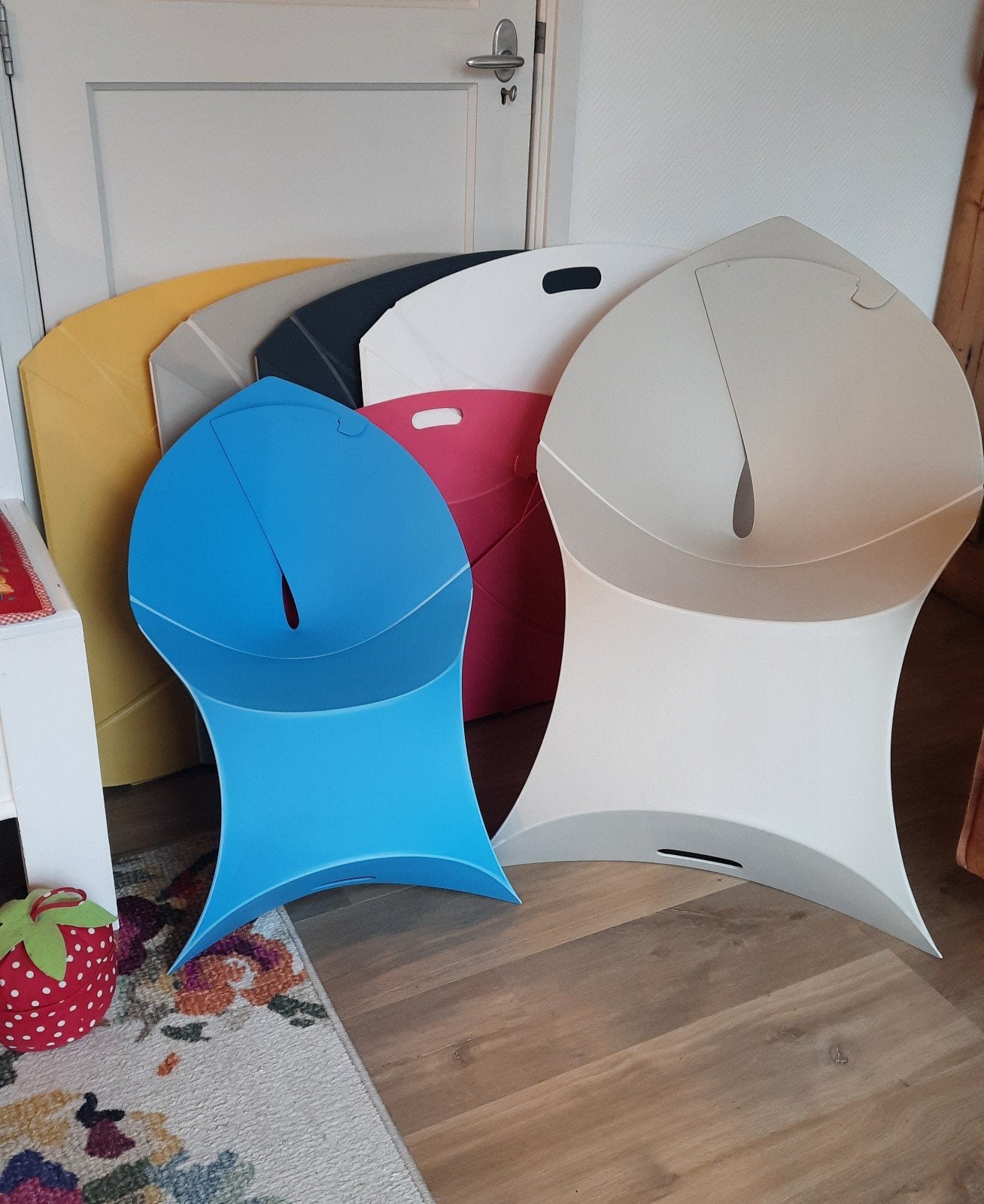 Design Flux stoel opvouwbaar 16 stuks, lees beschrijving, Ophalen, Nieuw, Kunststof, Inklapbaar
