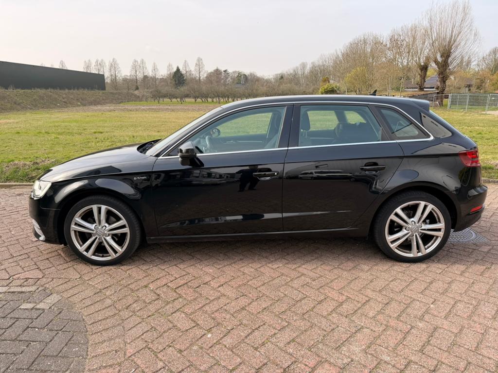 Audi A3 1.4TFSI G-tron 81KW SB S-tro 2014 Zwart, Auto's, 4 cilinders, Zwart, Origineel Nederlands, Onderhoudsboekje