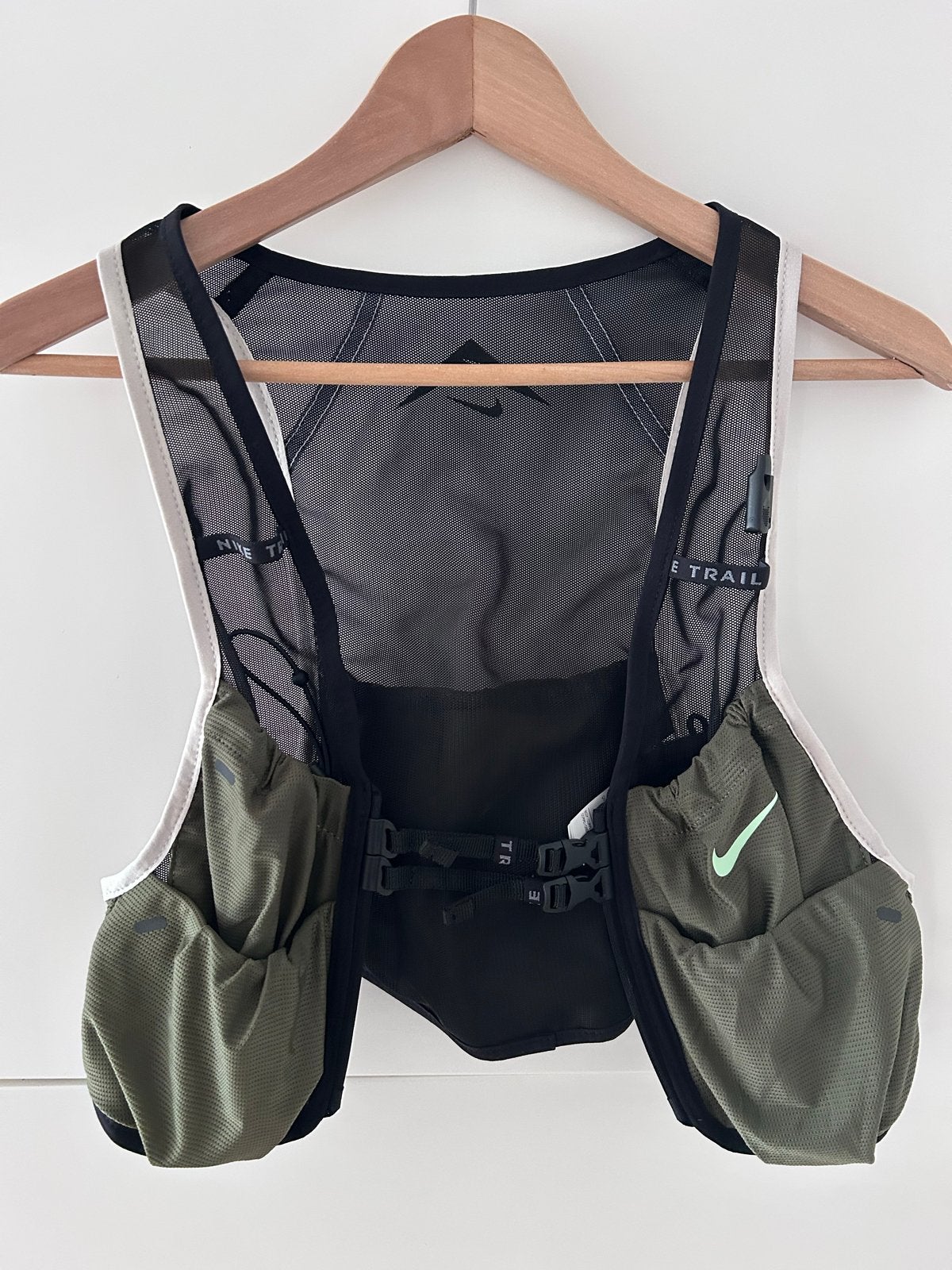 Nike Trail hardloopvest - Slechts 1x gebruikt, Nike, Overige typen, Ophalen of Verzenden, Zo goed als nieuw