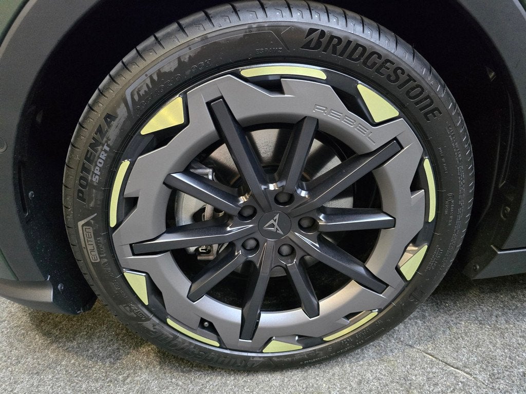 Cupra Raval VZ Rebel 56 kWh Kuipstoelen Pano DCC E-VAQ 19"LM, Auto's, Cupra, Stof, 380 km, Origineel Nederlands, 56 kWh