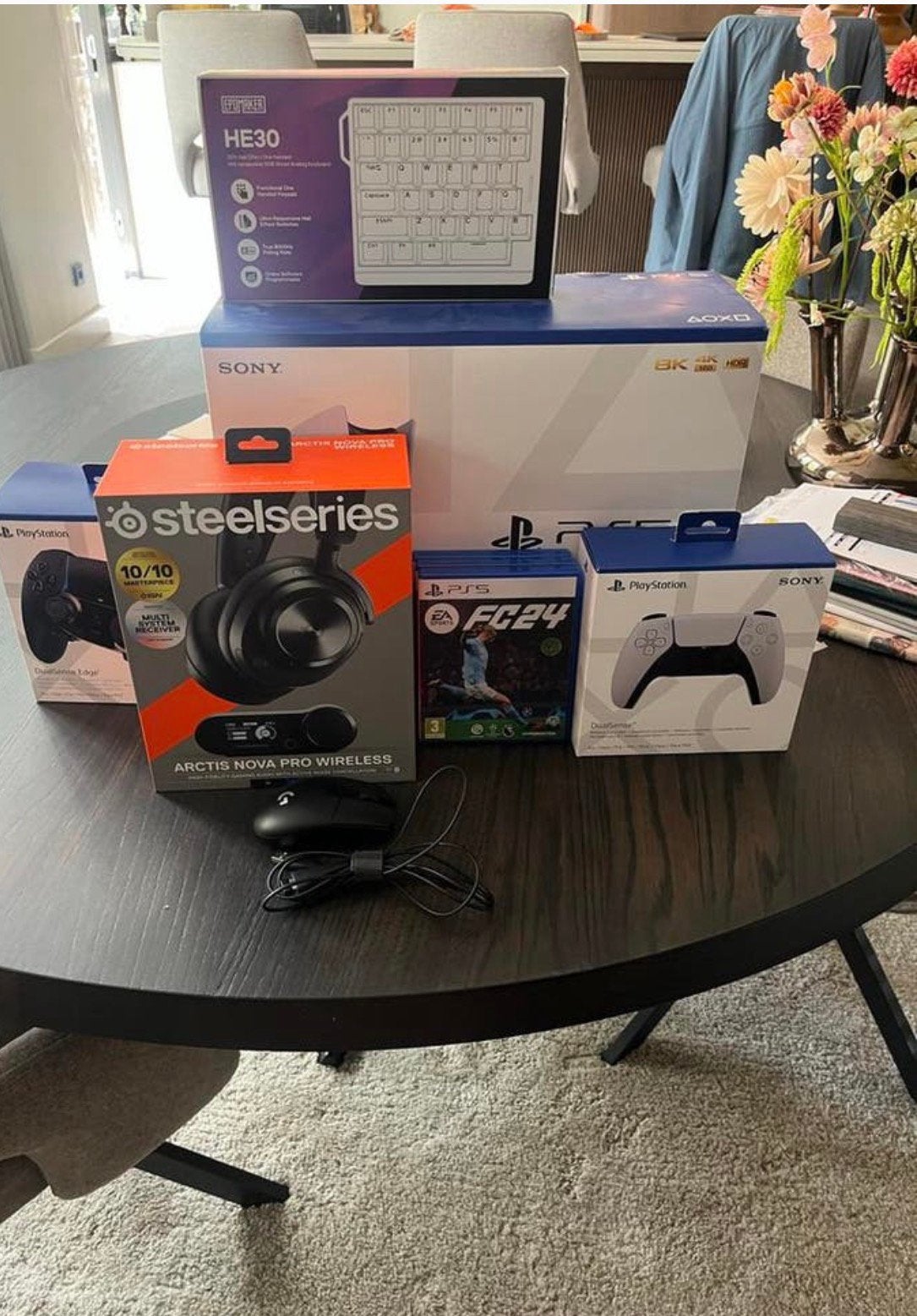 PS5 incl. disc, 3 Controllers, 2 Games, Toetsenbord en muis, Spelcomputers en Games, Spelcomputers | Sony PlayStation 5, Ophalen
