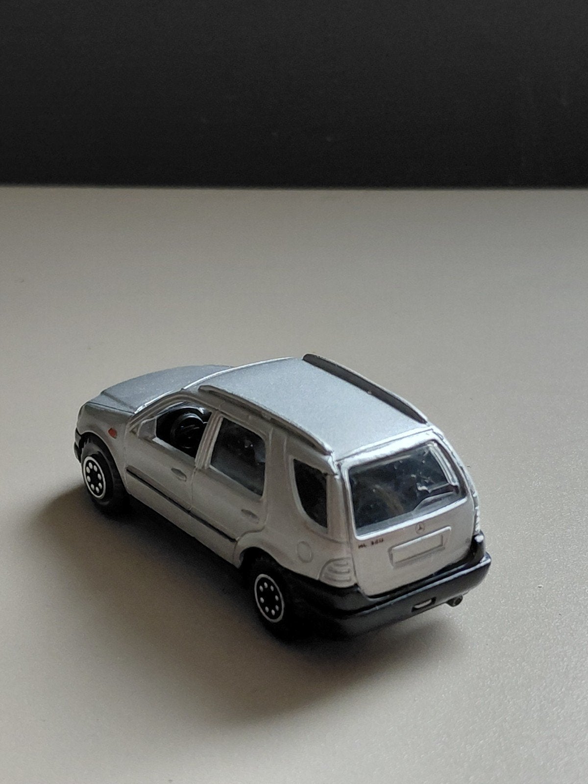 Mercedes Benz ML Welly 1:60 modelauto, Hobby en Vrije tijd, Modelauto's | Overige schalen, Ophalen of Verzenden, Gebruikt, Auto