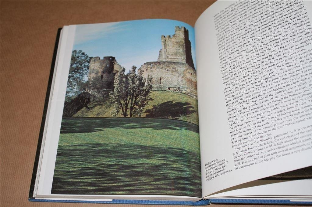 Great Medieval Castles of Britain. Kastelen., Boeken, Geschiedenis | Wereld, Ophalen of Verzenden, Gelezen, Europa