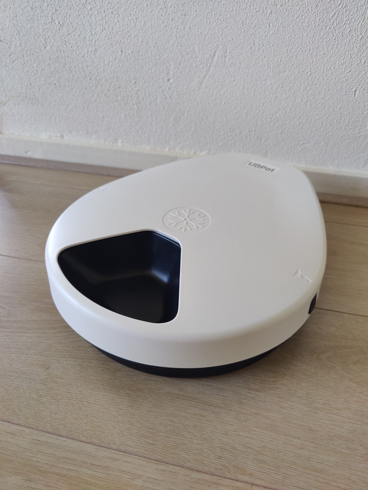 UBpet F10 automatische voerbak met koeling, Ophalen, Automatisch, Zo goed als nieuw