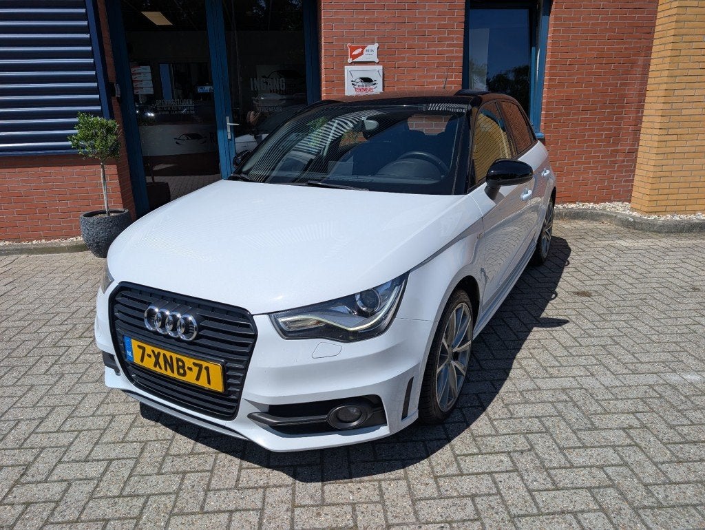 Audi A1 1.4 TFSI 109G. ADM Sline ,Nieuwe distributie, Cruise, Auto's, Audi, Euro 5, 4 cilinders, 4 stoelen, Origineel Nederlands
