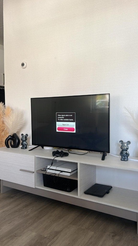 LG TV 42UB820V – 42 inch – Werkt perfect, Ophalen, 50 Hz, 100 cm of meer, Full HD (1080p)