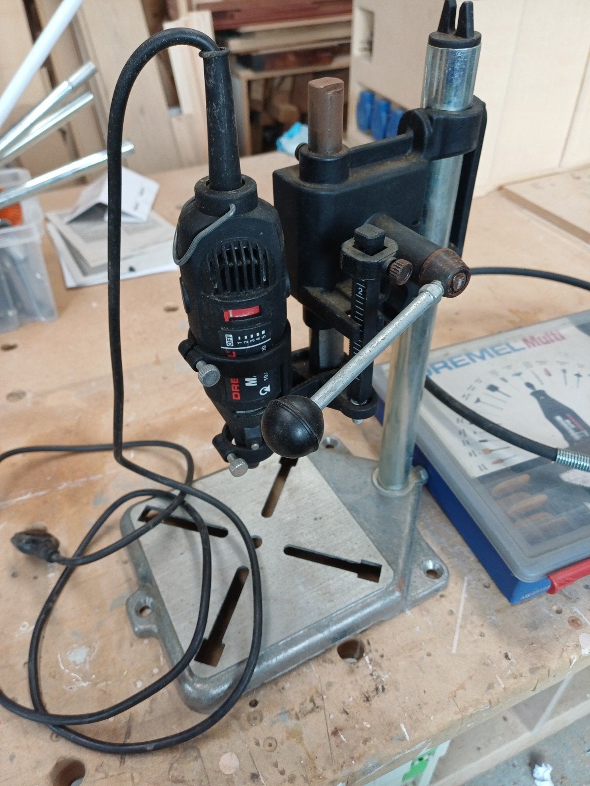 Dremel Multi met Boorstandaard en Accessoires, Gebruikt, Variabele snelheid, Overige typen, Ophalen of Verzenden