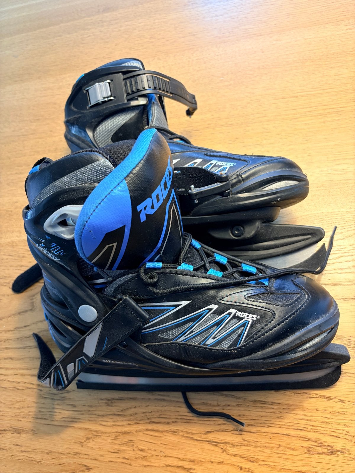 Roces verstelbare ijshockeyschaatsen - Maat 36-40, Ophalen, Gebruikt, IJshockeyschaatsen, Overige merken