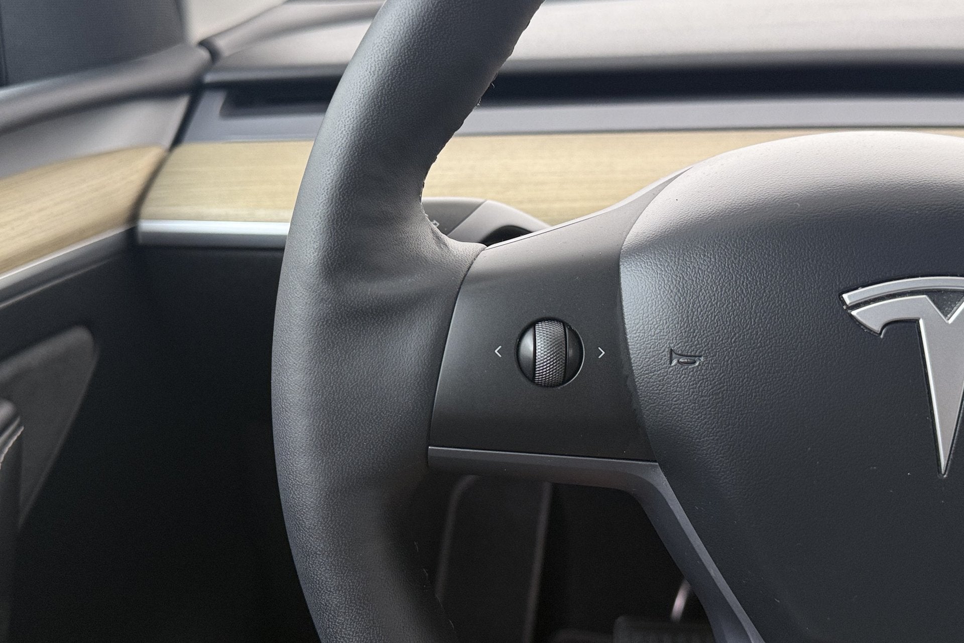 Foto 20 van Tesla Model Y RWD 58 kWh (92%SOH) Full Self-Driving Capabili