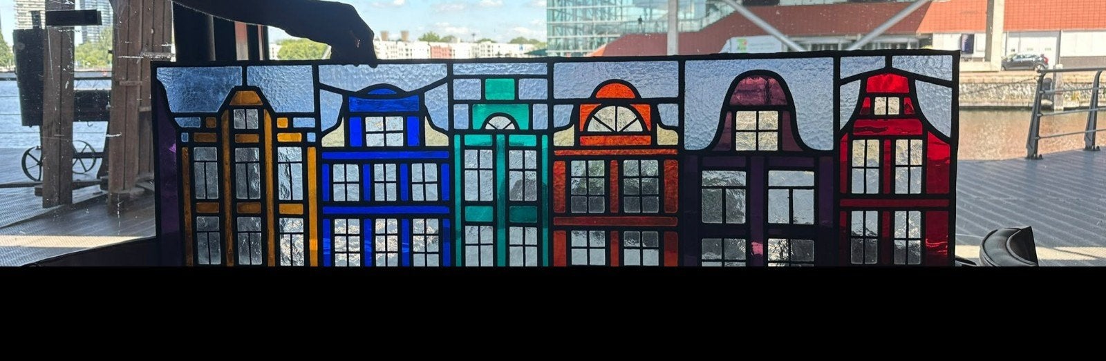 DELIRIUM UNIEK STUKJE AMSTERDAM GLAS IN LOOD ZELDZAAM MOOI, Ophalen, Nieuw, Glas of Glazen, Overige merken
