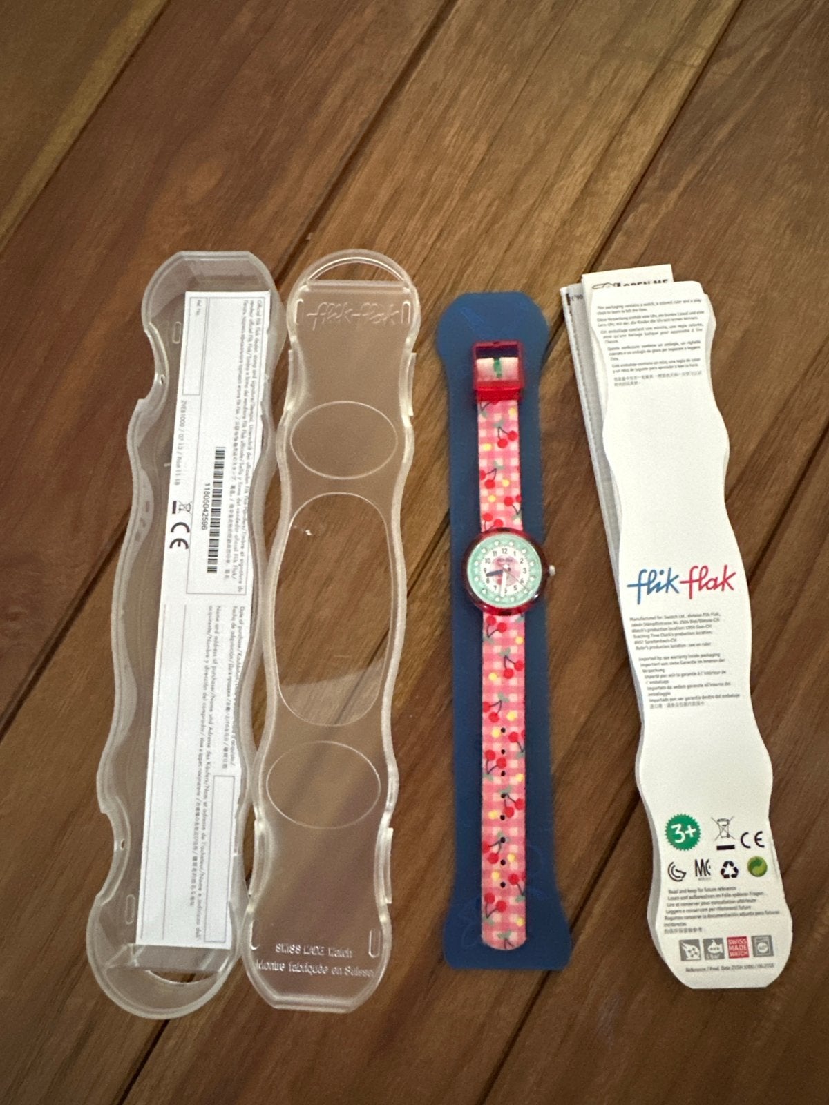 Flik Flak kinderhorloge met kersenprint, Ophalen of Verzenden, Zo goed als nieuw, Roze, Meisje