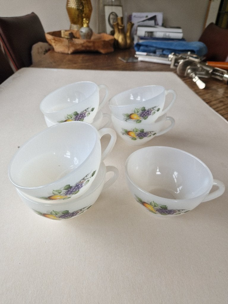 Set van 7 grote theekopjes / soepkopjes arcopal France., Ophalen of Verzenden, Overige stijlen, Kop(pen) en/of Schotel(s), Glas