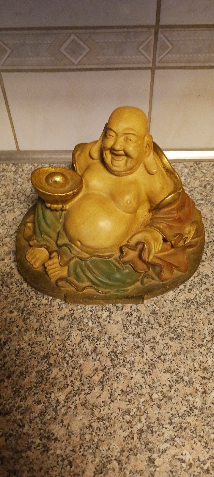 HAPPY LACHENDE BUDDHA MET GOUDKLOMP HANDGESCHILDERD 22 CM, Ophalen of Verzenden