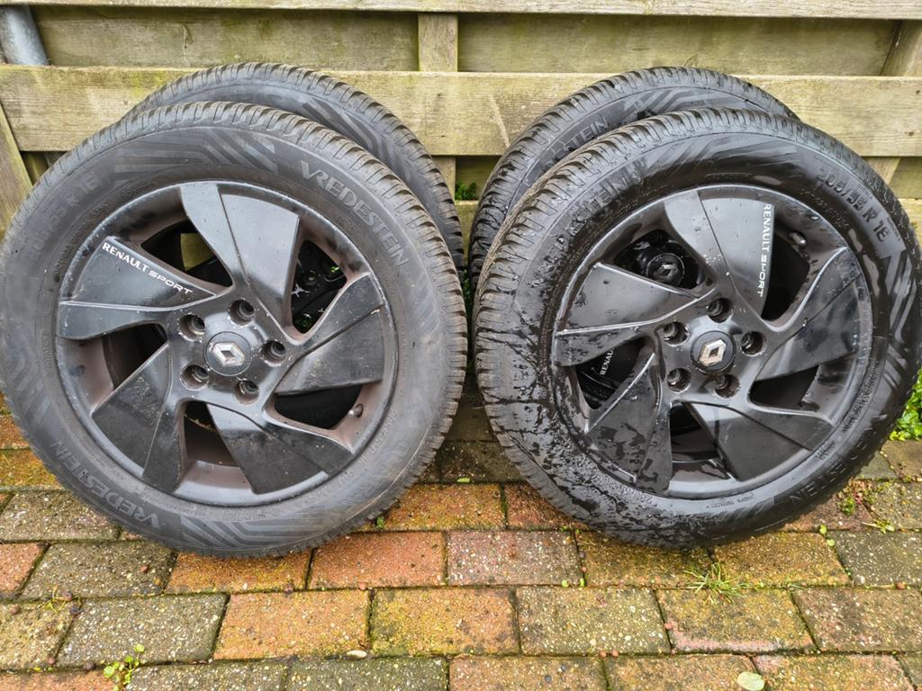 Renault Megane 195/65R15 banden met velgen, z.g.a.n., Auto-onderdelen, Banden en Velgen, Ophalen, Gebruikt, 15 inch, Banden en Velgen