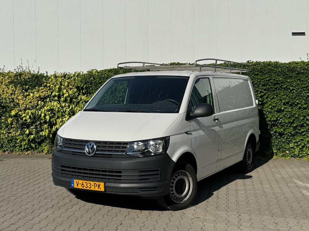 Volkswagen Transporter - L1H1 2.0 Airco | Trekhaak, Voorwielaandrijving, Euro 5, Stof, 4 cilinders