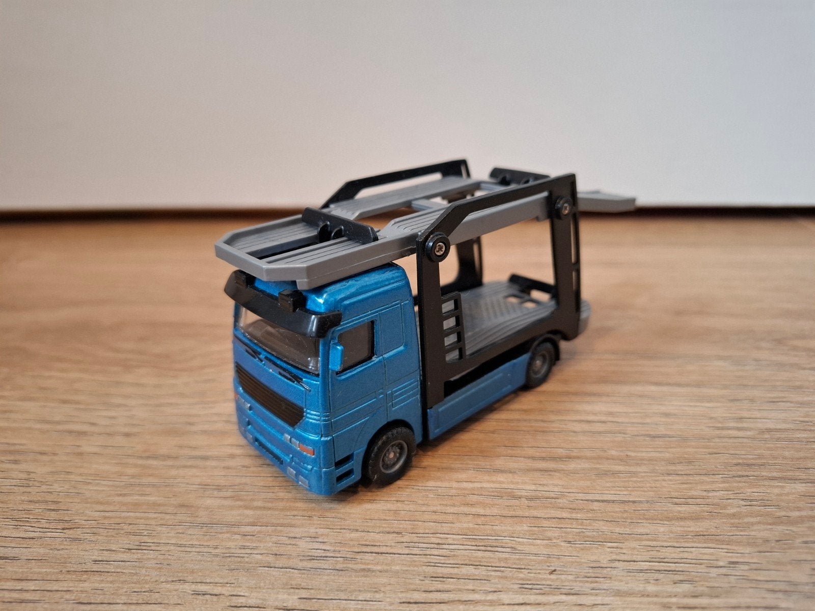 Autotransport vrachtwagen modelauto, Ophalen of Verzenden, Zo goed als nieuw, Bus of Vrachtwagen, Overige merken