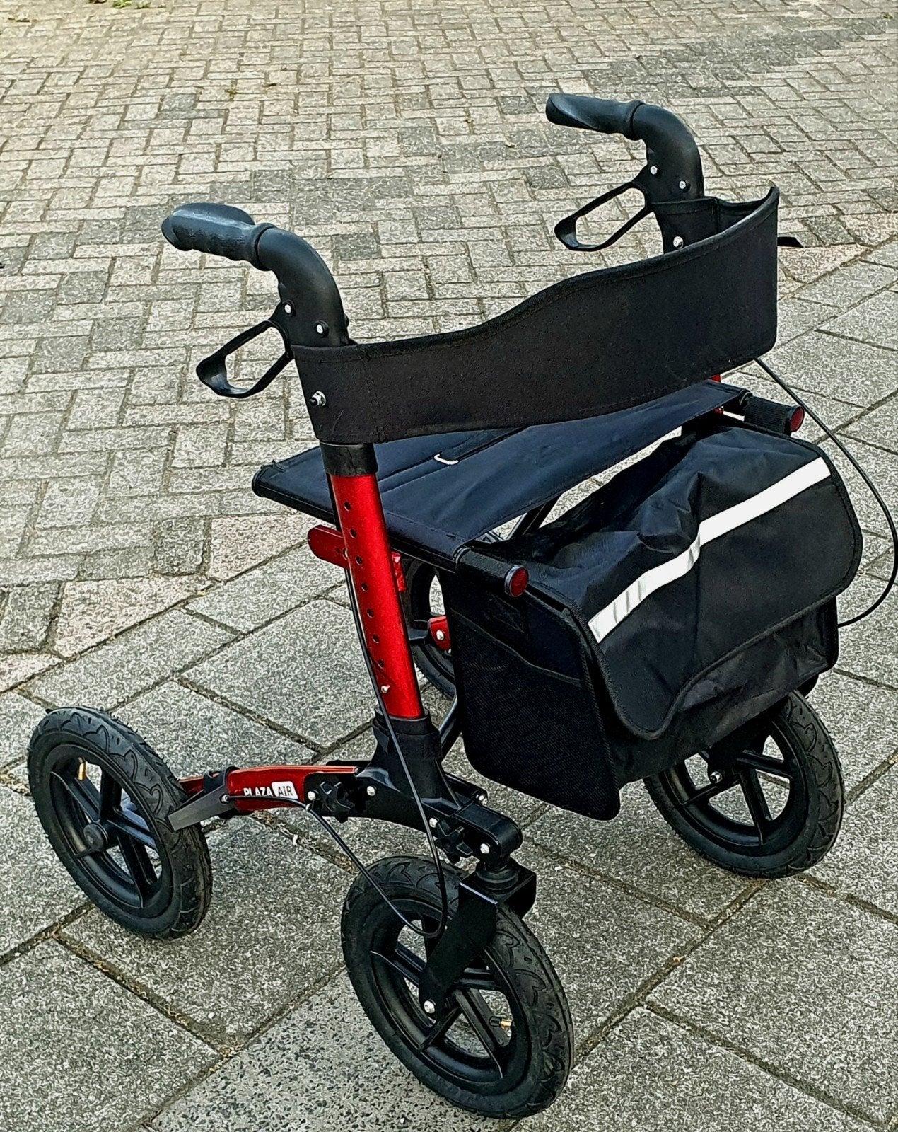 Rollator outdoor inklapbaar met grote luchtbanden NIEUW, Diversen, Rollators, Rollator outdoor, Nieuw, Ophalen of Verzenden, Opvouwbaar
