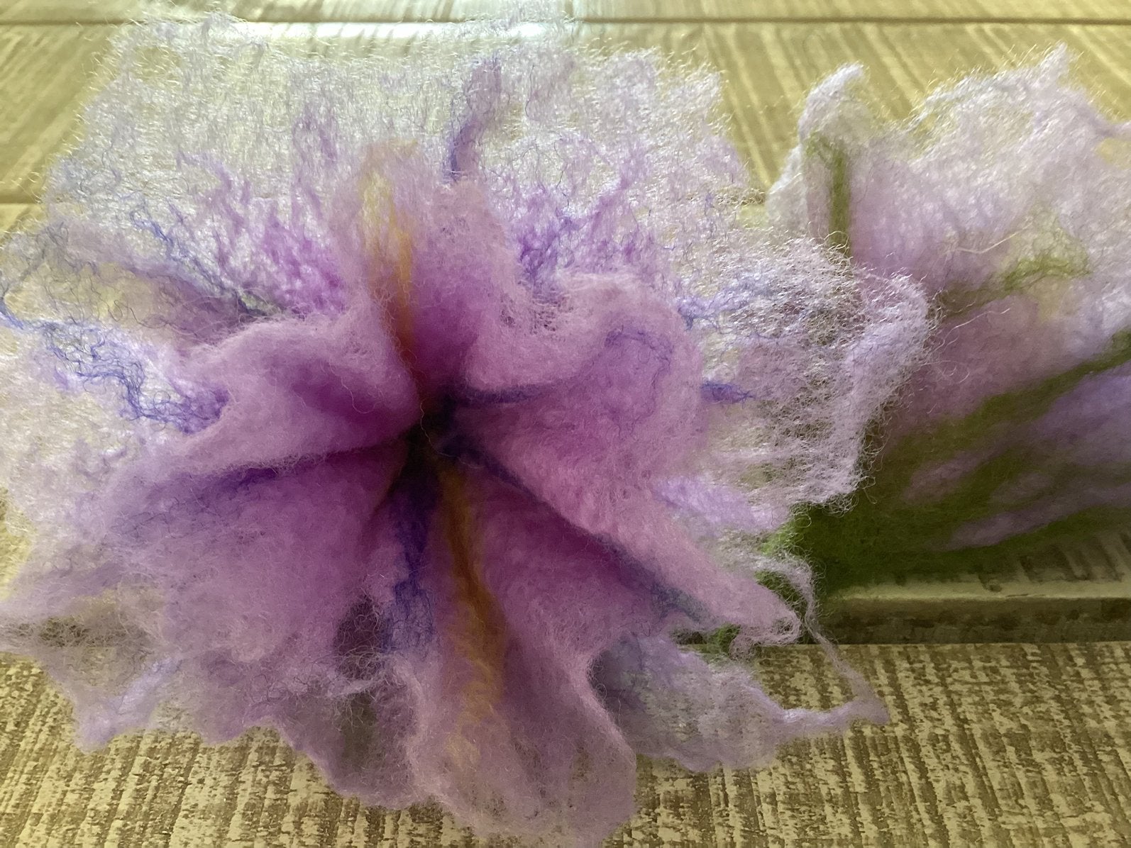 Decoratieve Handgevilte bloemen, Verzenden, Zo goed als nieuw, Versiering