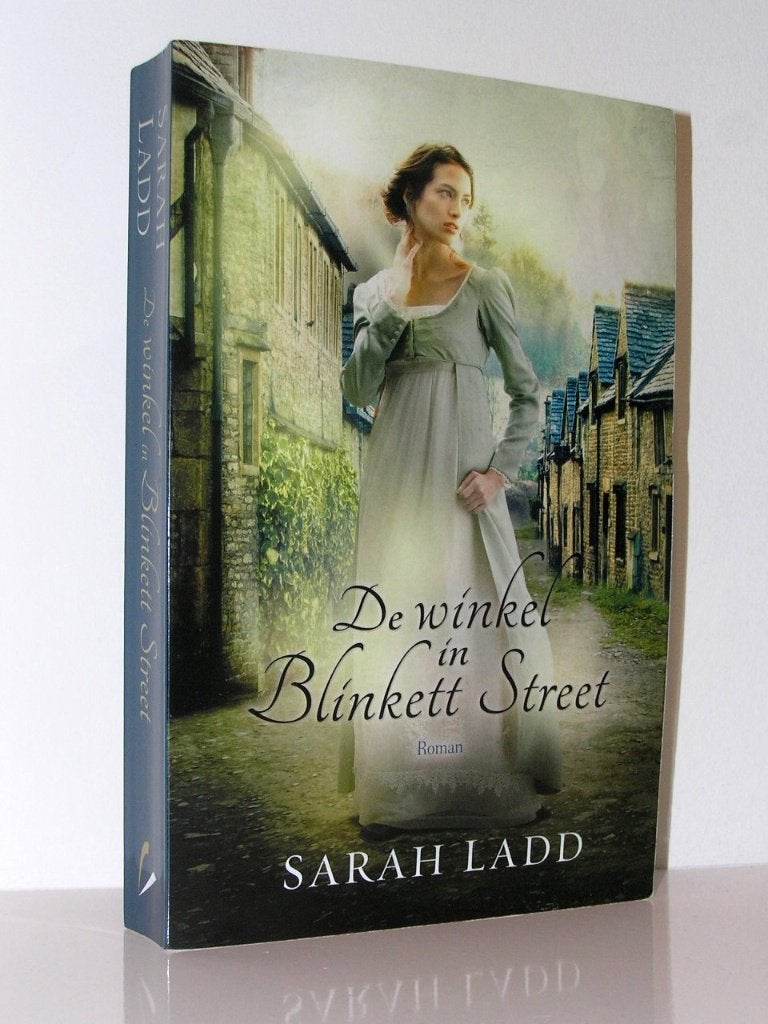 Sarah Ladd - De winkel in Blinkett Street (christelijk boek), Boeken, Ophalen of Verzenden, Zo goed als nieuw