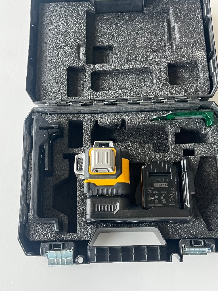 Foto 9 van DeWalt DCE089D1G 3x360 Grn Kruislijnlaser (excl. accu/lader)