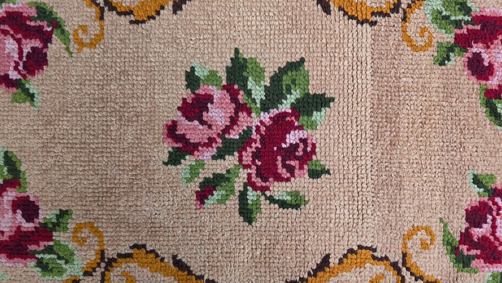 Vintage Handgemaakt wol Smyrna tapijt roses pastel 70x120cm, Gebruikt, 50 tot 100 cm, Vintage, Klassiek, Bloemen, Handgemaakt