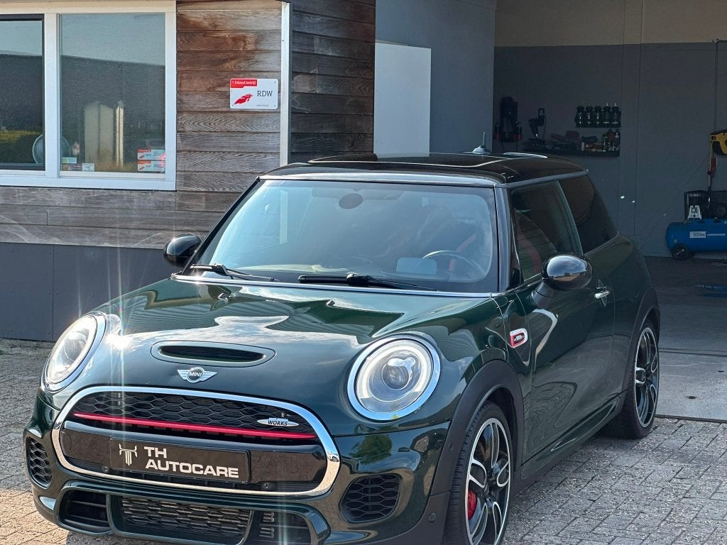 Mini 2.0 John Cooper Works 3D 2017 Groen, Voorwielaandrijving, 1998 cc, 4 cilinders, 4 stoelen