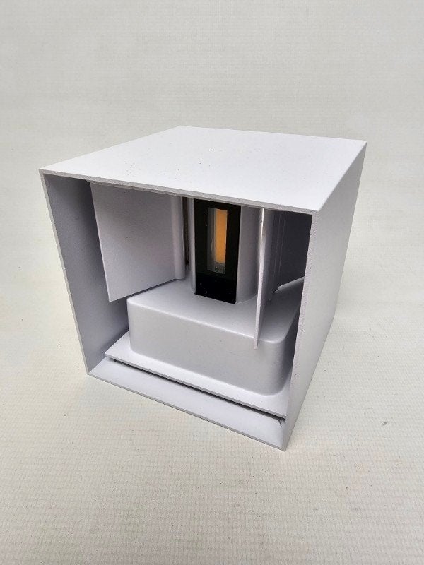 # Witte Vierkante LED Wandlamp 6w cubus lamp. Lampje, Ophalen of Verzenden, Zo goed als nieuw