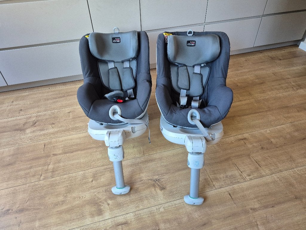 2x Britax Römer Dualfix draaibare autostoelen, Ophalen, Romer, Gebruikt, 0 t/m 18 kg